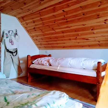 Chatka Vychodna Lodge Vychodna