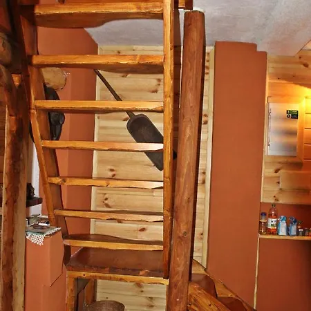 Chatka Vychodna Lodge